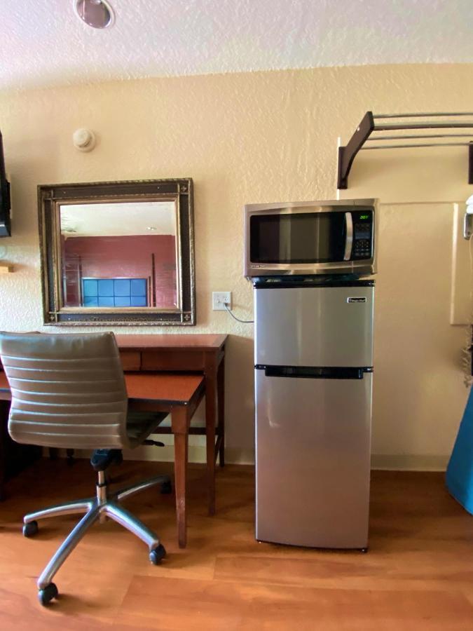 Economy Lodge Texas City Refinery 외부 사진